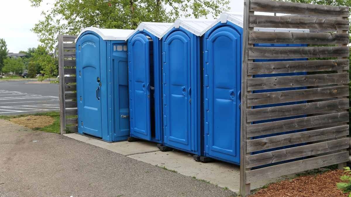Porta Potty Rental Pros - Quality Portable Restroom Services in Qulin, MO, 63961